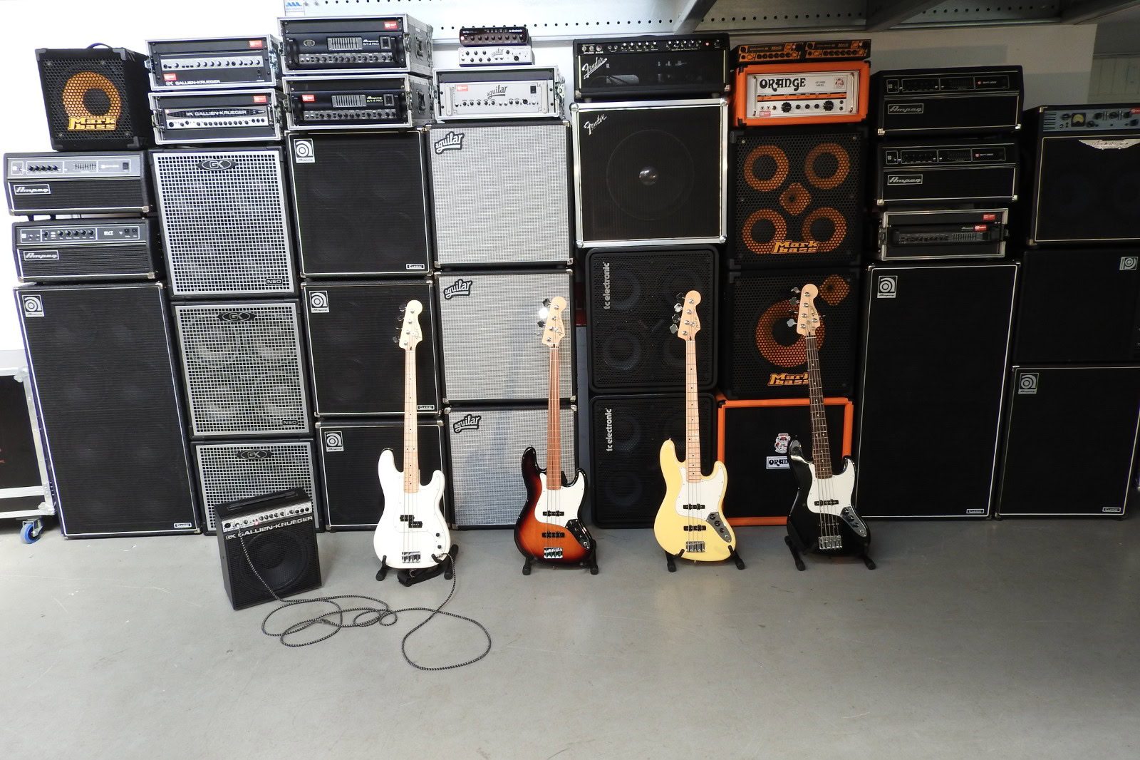 Bass amplifiers